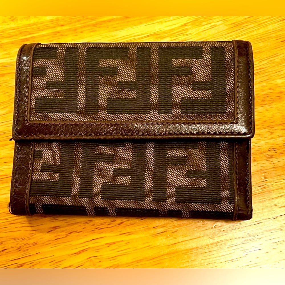 Fendi Wallet (Unisex)
